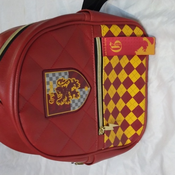 EUC Harry Potter Gryffindor backpack - Picture 3 of 8